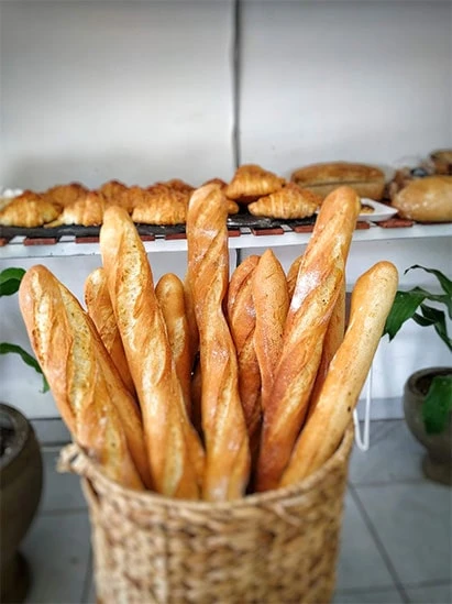 O Segredo da Crosta Perfeita: Por Que Nossos Pães de Levain São Inesquecíveis